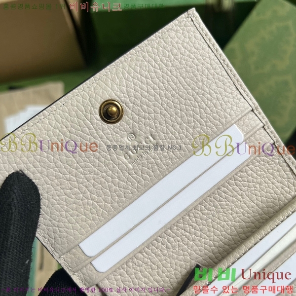 # ͷŷ G   746059-102