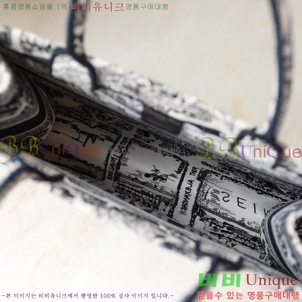 # Ʈ  Ʈ M190001-4