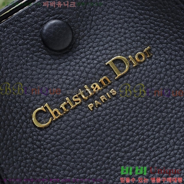 # Signature  Ŷ 78M2840-780