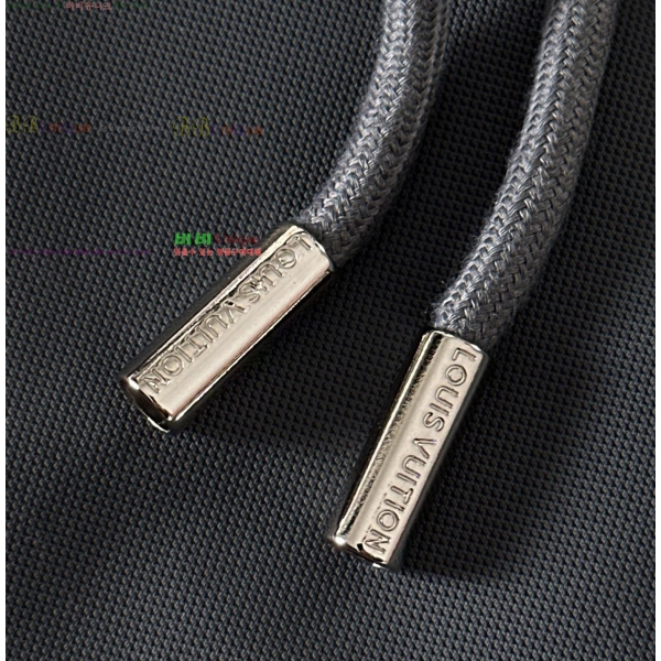  ̺  13LFD252127-1