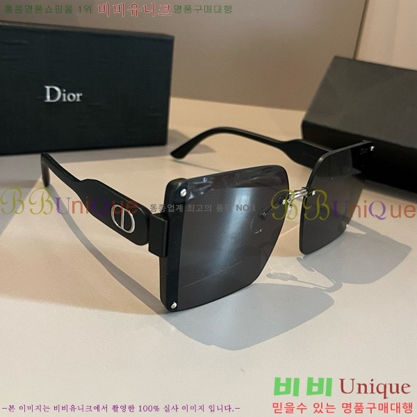  ۶ D948419