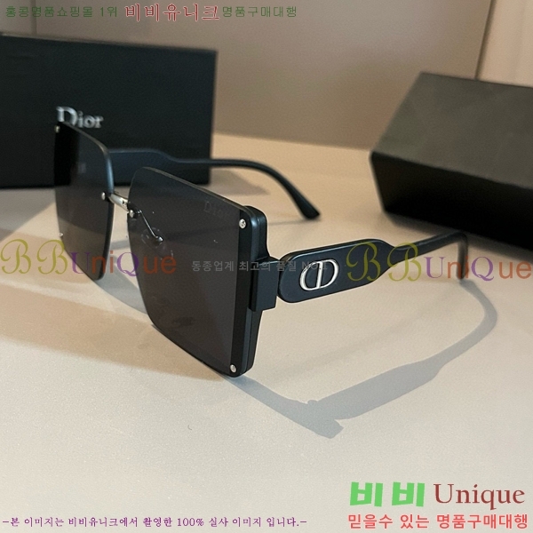  ۶ D948419
