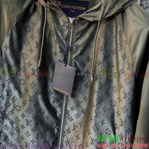  ̺  3LV048820