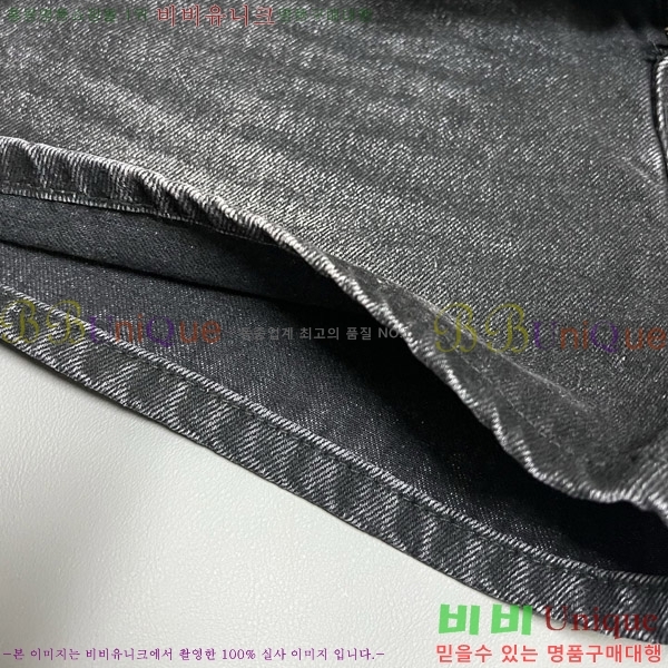     P581831526-2