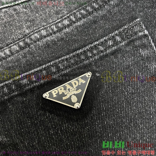     P581831526-2