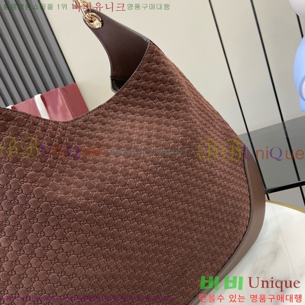 # B ̵  815924-922