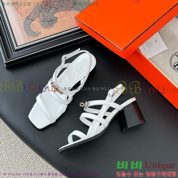 ޽  H526833-1