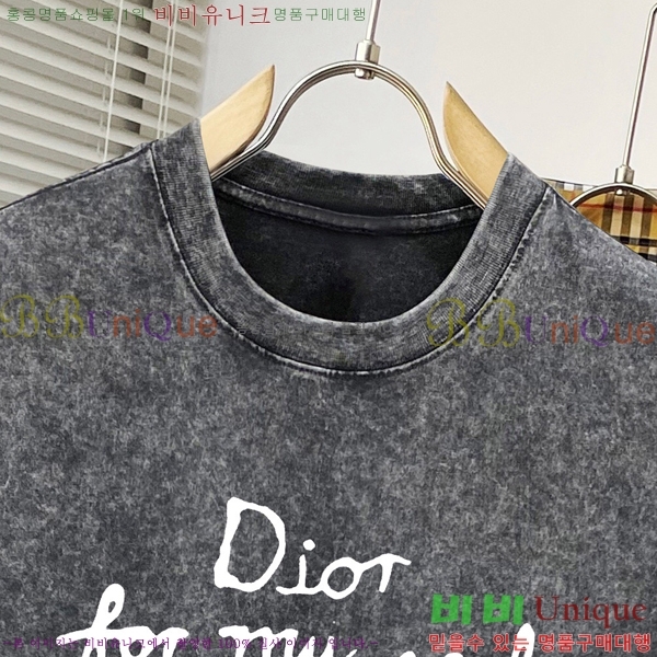    Ƽ D254136974-8