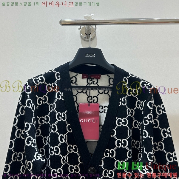    G24127790-4