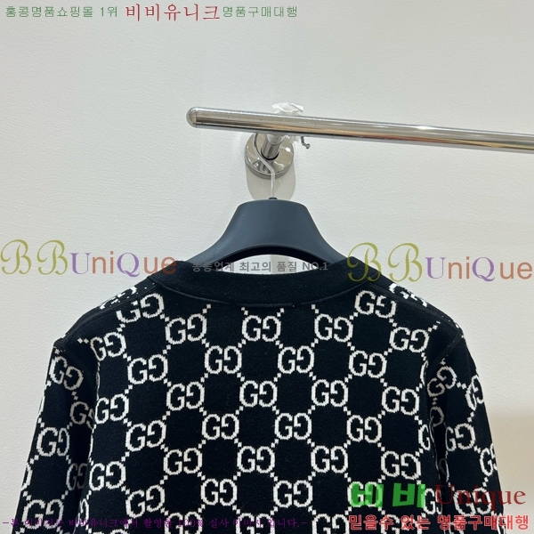    G24127790-4