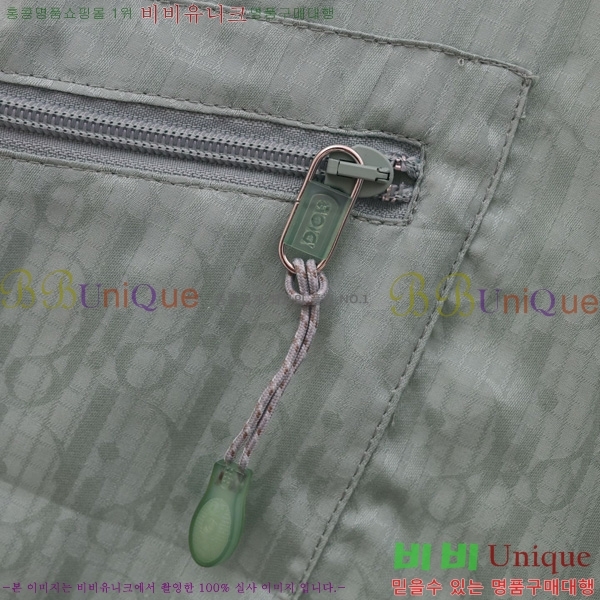   ݹ D647286-1