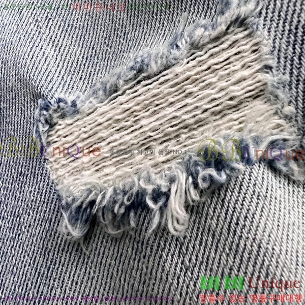   û D77490