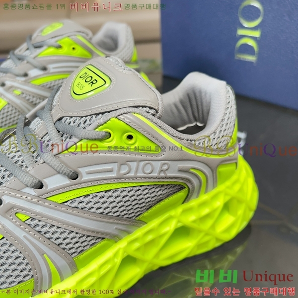   Ŀ DR974917-4