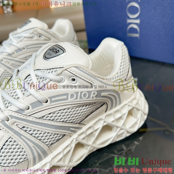   Ŀ DR974917-7