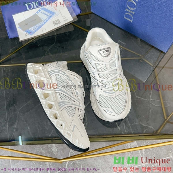   Ŀ DR974917-7