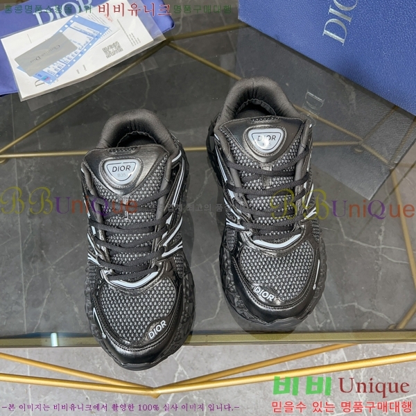   Ŀ DR974917-8