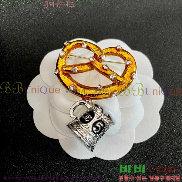 * ġ CH972355-2