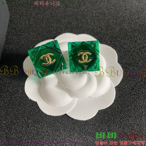 * Ͱ CH0448222-4