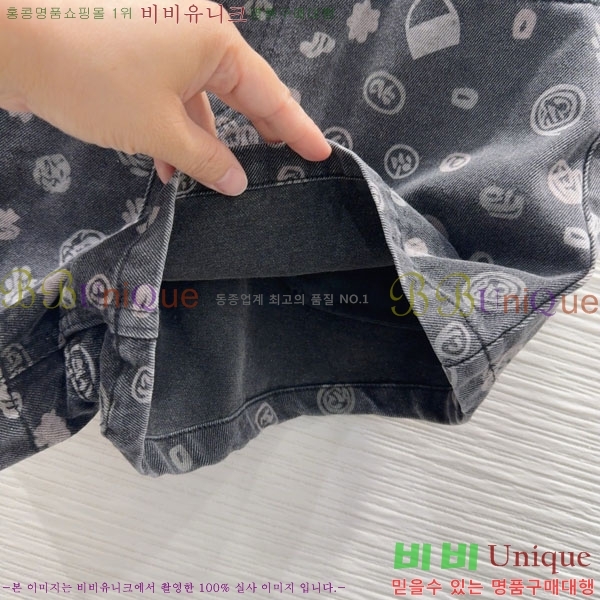  *   21CA25621-4
