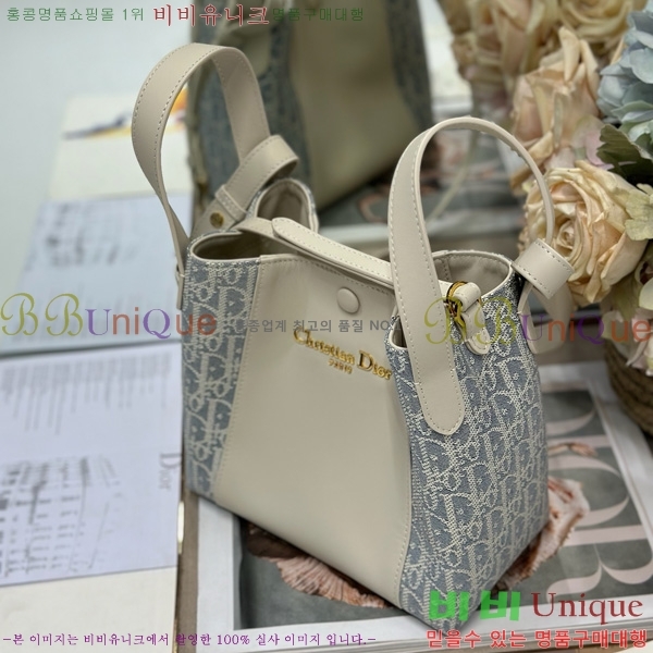 # Signature  Ŷ M2840-785