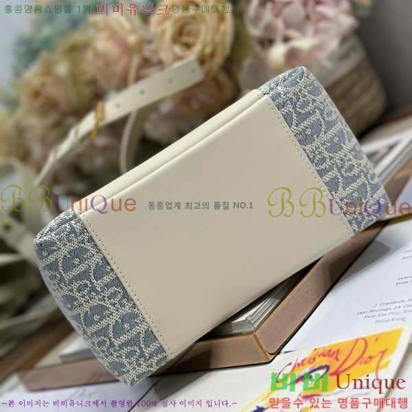 # Signature  Ŷ M2840-785
