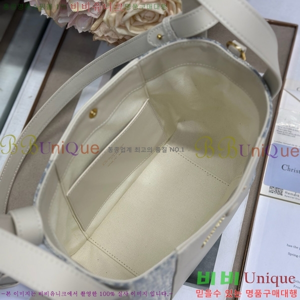 # Signature  Ŷ M2840-785