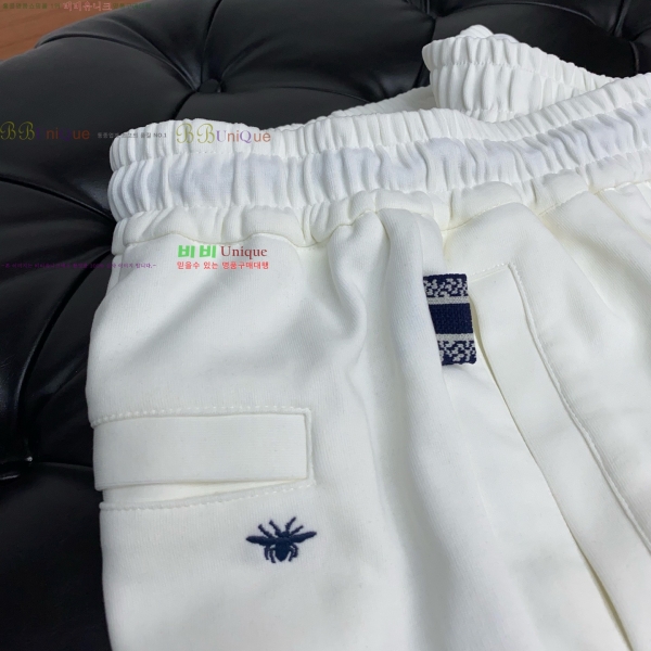   ݹ D254163571-2