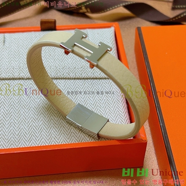 ޽  H959563-1