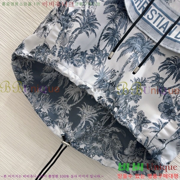    ĵ  DOI21599-9