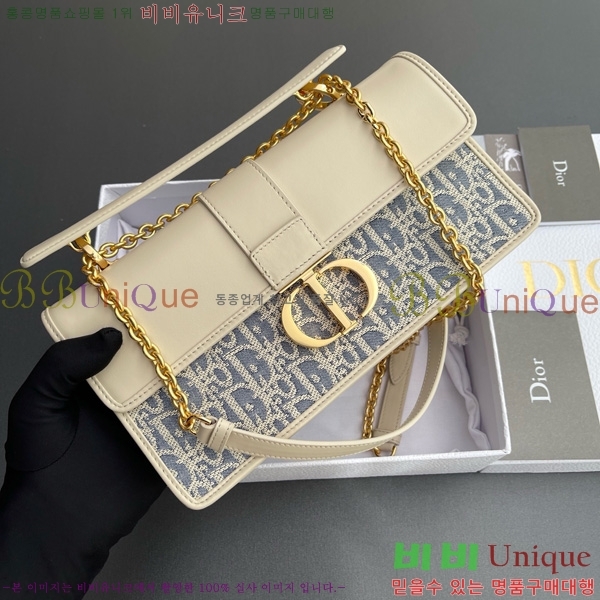 # 30 Montaigne ž ڵ M9601-102