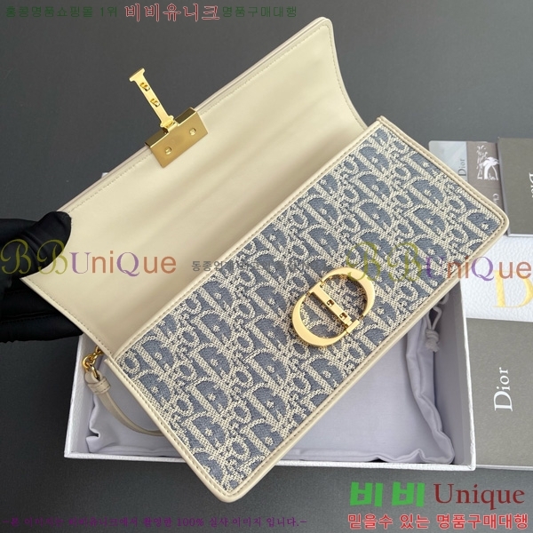 # 30 Montaigne ž ڵ M9601-102