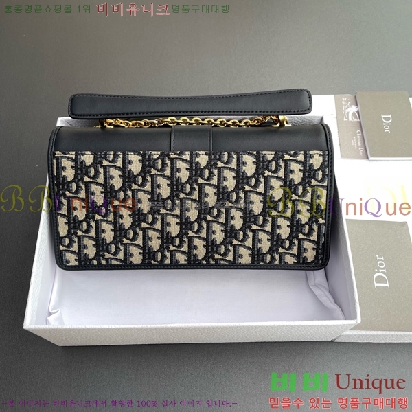 # 30 Montaigne ž ڵ M9601-101