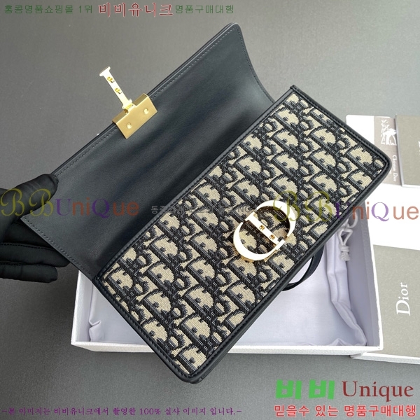 # 30 Montaigne ž ڵ M9601-101