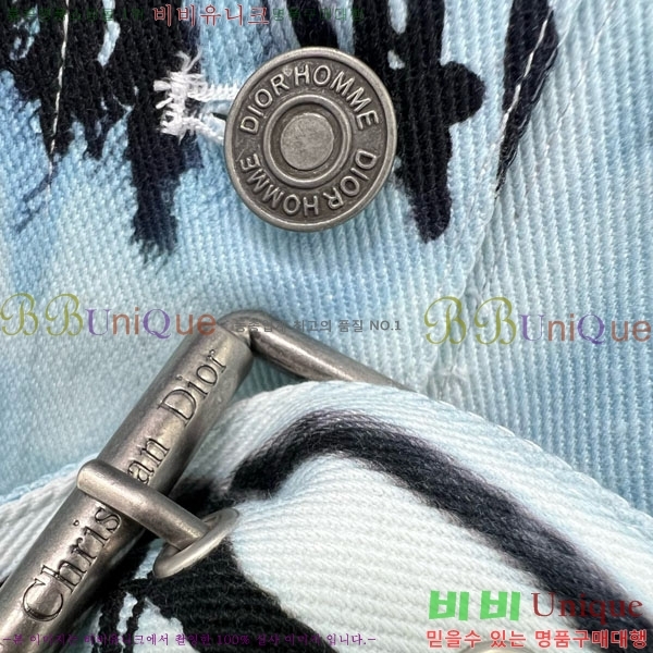   ǽ DO212105-1