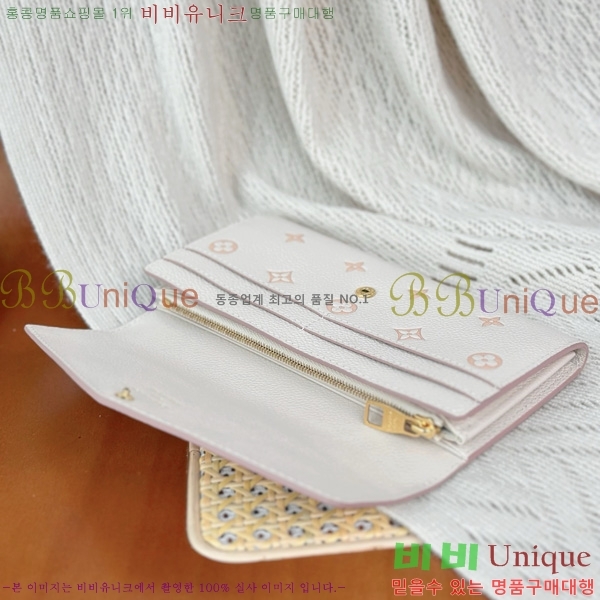 #̺   M60531-1001