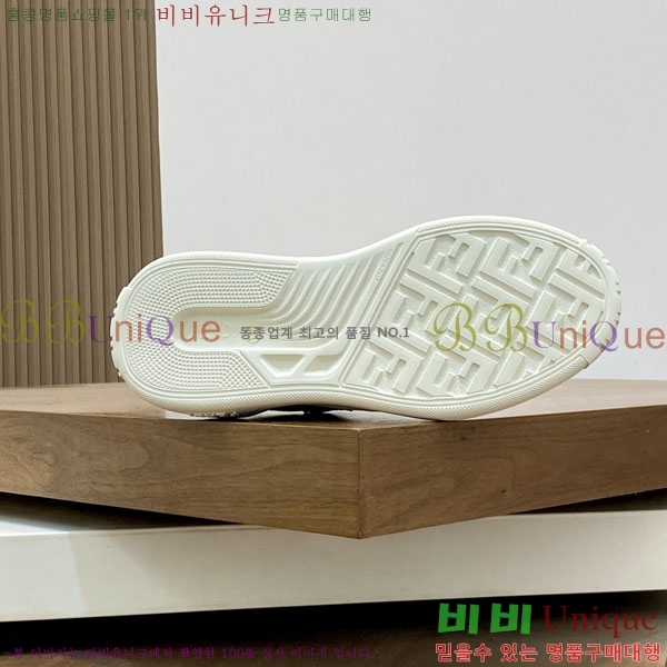   Ŀ F8560032