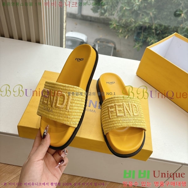    F8560005-6