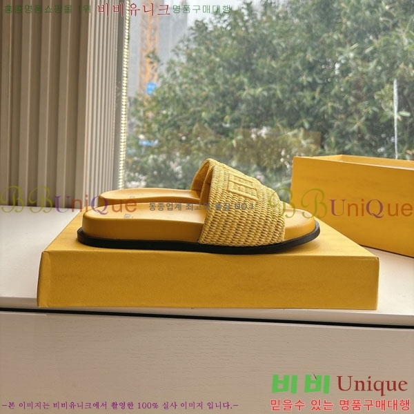    F8560005-6