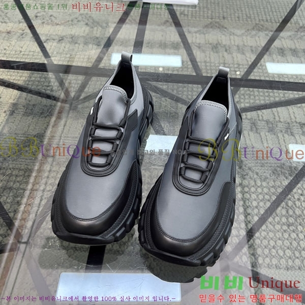   Ŀ R577700