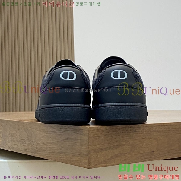   Ŀ D8888051-5
