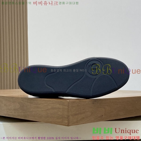   Ŀ D8888051-5
