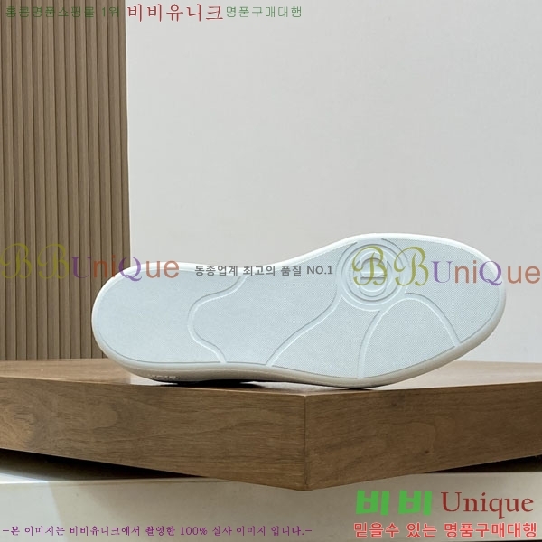   Ŀ D8888051-4