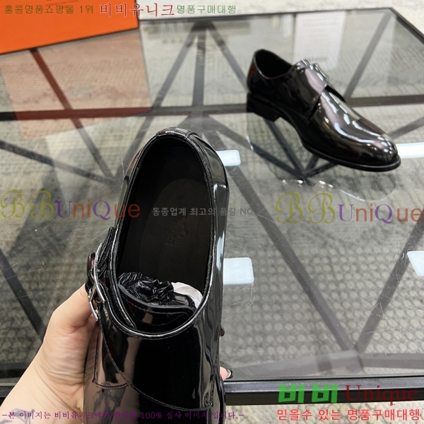 ޽  HT52130-5