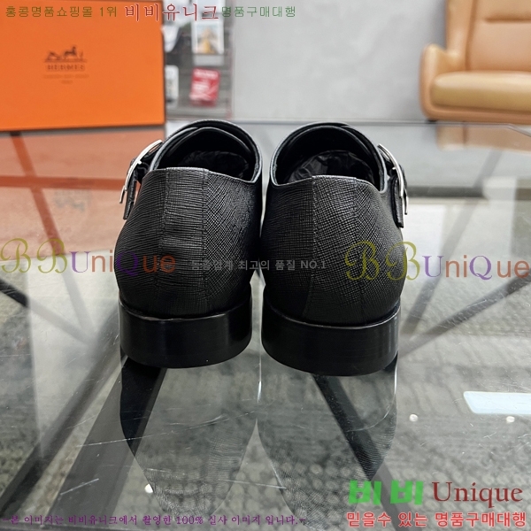 ޽  HT52130-4