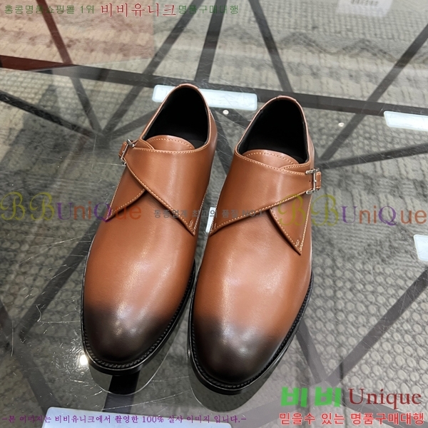 ޽  HT52130-3