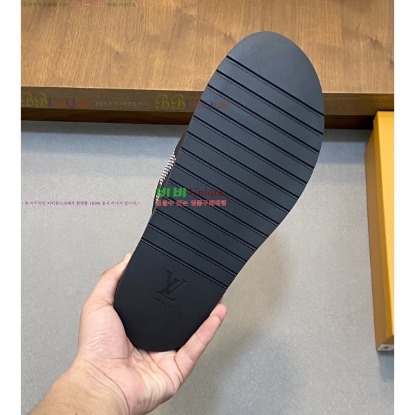  ̺ / 21L255822-12