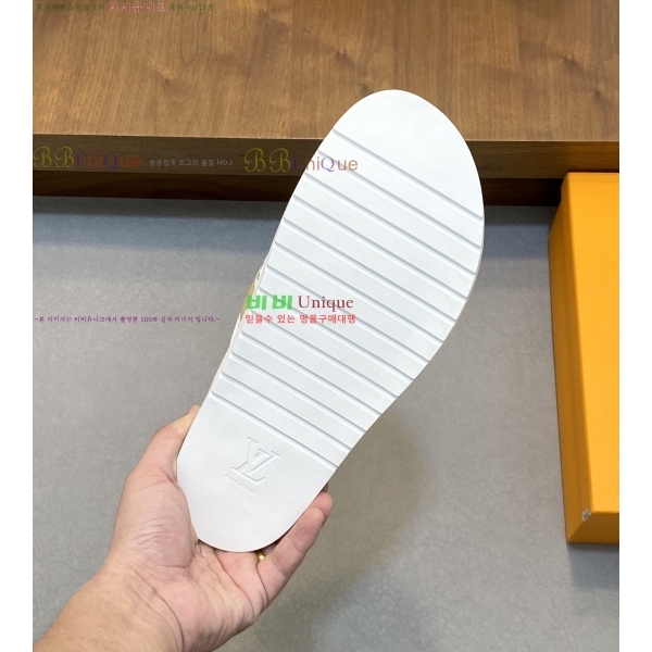  ̺ / 21L255822-3