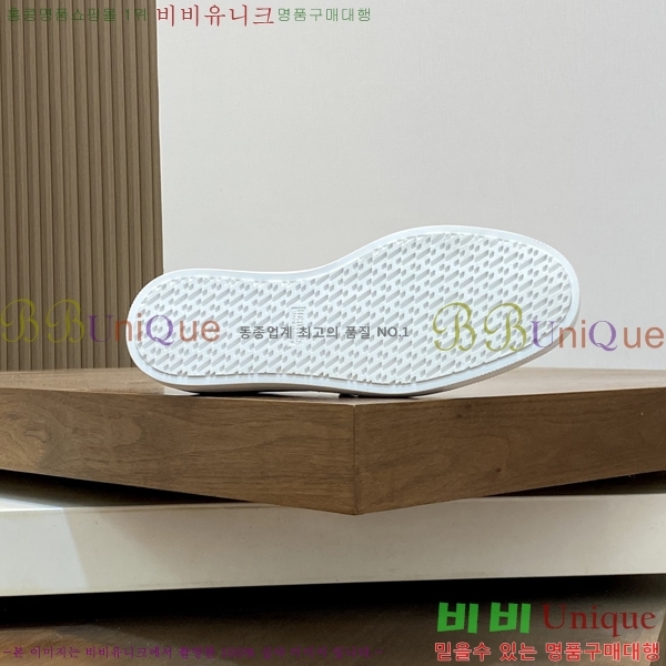  ޽  HR56897-2