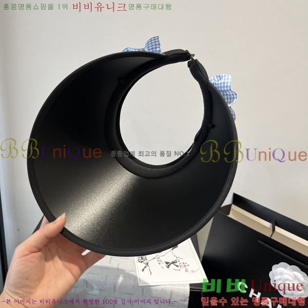 *  CH25208754-4
