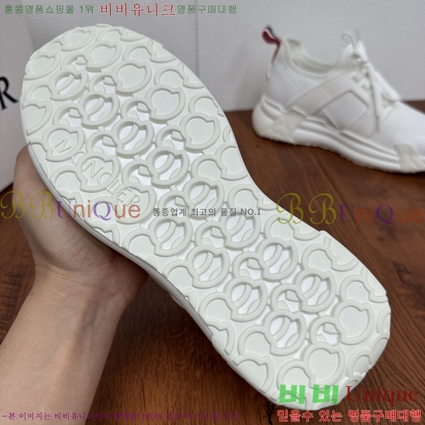  ** Ŀ MO97012-1